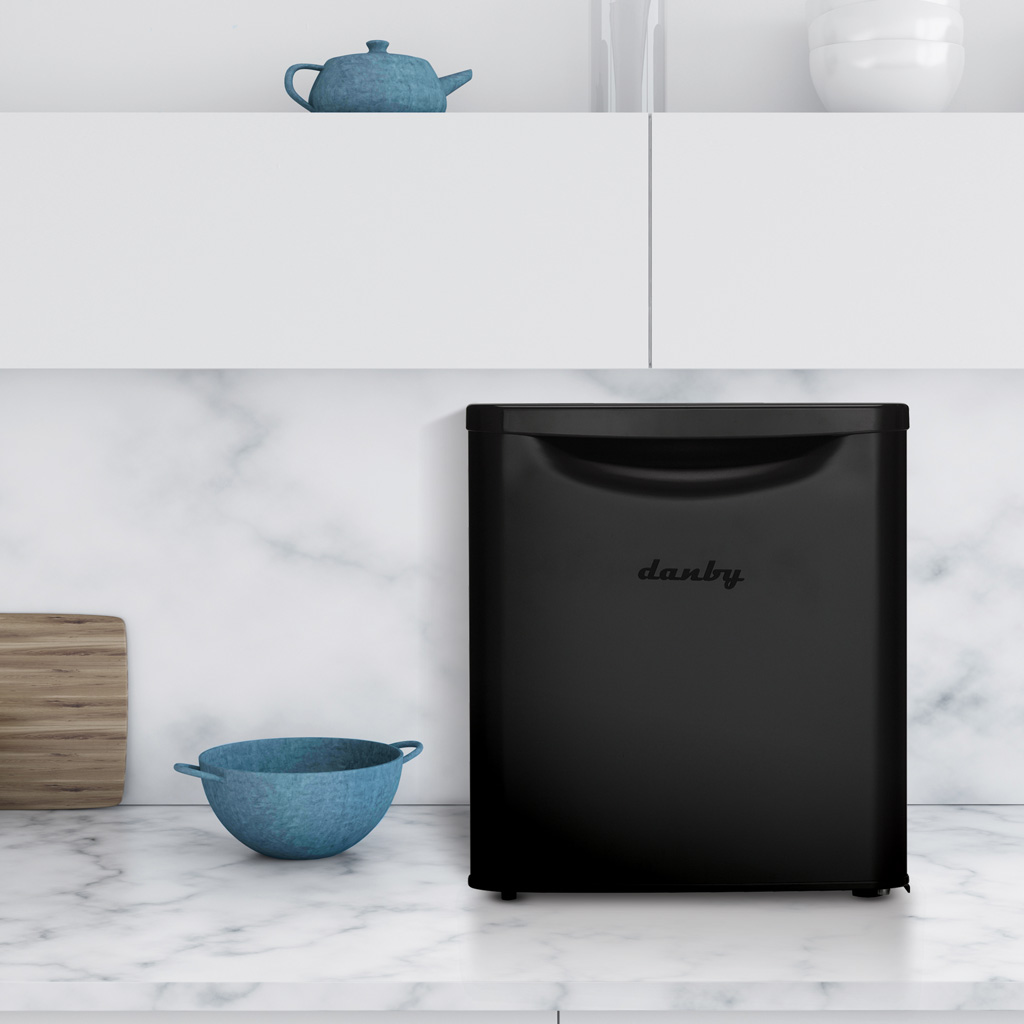 Danby 1.7 cu. ft. Compact Fridge in Black - Image 4